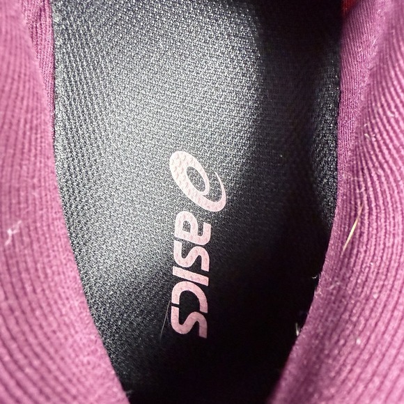 ASICS GT1000-11 Running Shoes Women's Size 10 Cranberry Silver 1012B197-601 - Picture 11 of 16